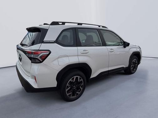 2025 Subaru Forester Base