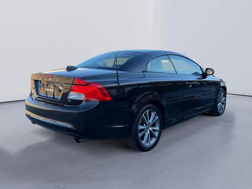 2011 Volvo C70 T5
