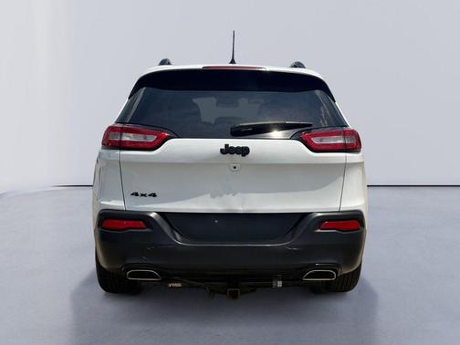 Bright White Clearcoat 2015 Jeep Cherokee Latitude