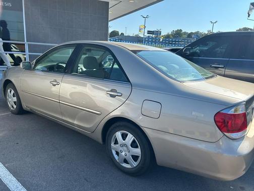 2006 Toyota Camry LE