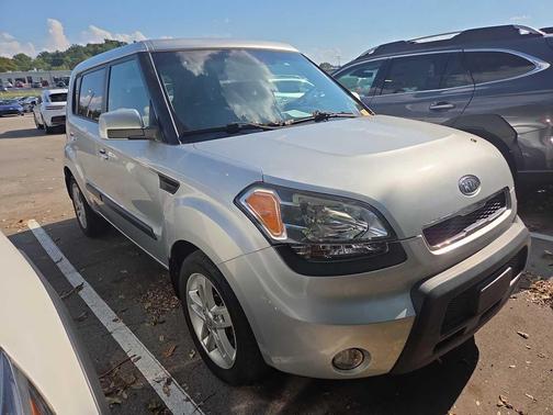 2011 Kia Soul +