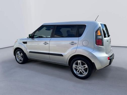 2011 Kia Soul +