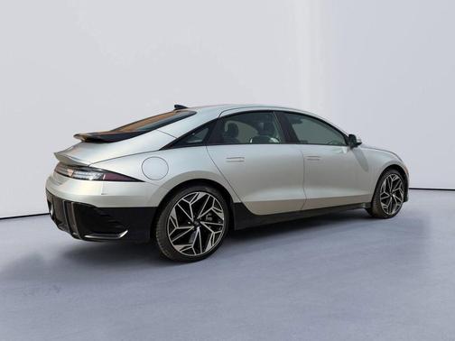 2025 Hyundai IONIQ 6 SEL