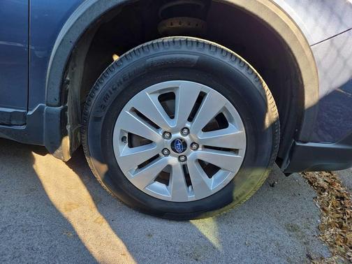 2016 Subaru Outback 2.5i Premium
