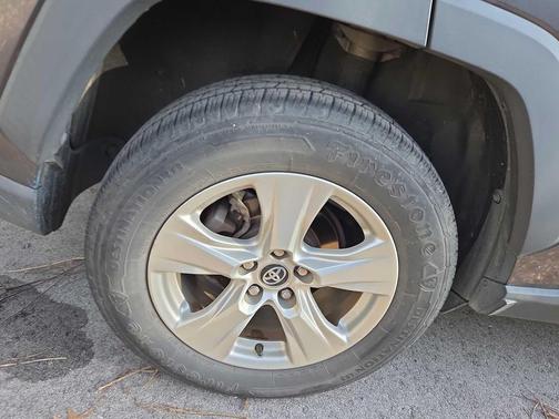 2020 Toyota RAV4 Hybrid XLE