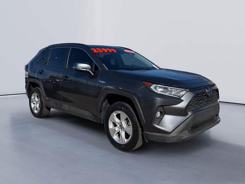 2020 Toyota RAV4 Hybrid XLE