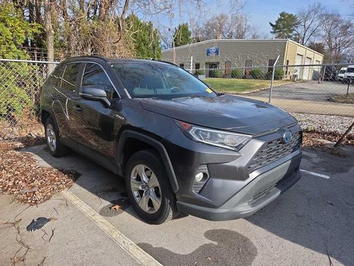 2020 Toyota RAV4 Hybrid XLE