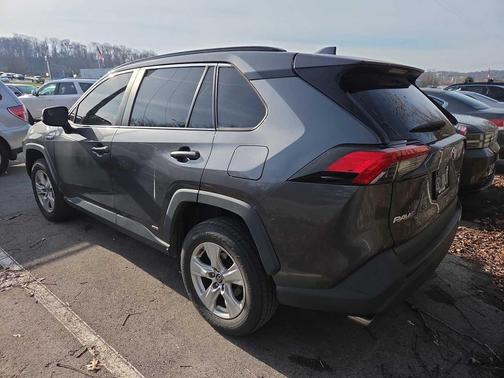 2020 Toyota RAV4 Hybrid XLE