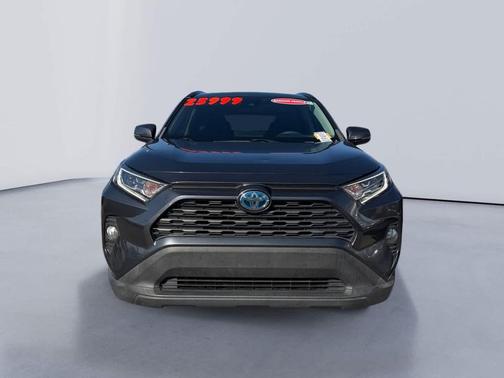 2020 Toyota RAV4 Hybrid XLE