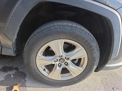 2020 Toyota RAV4 Hybrid XLE