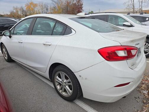 2016 Chevrolet Cruze LT Auto