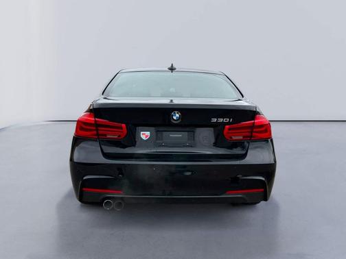 2017 BMW 330 330i