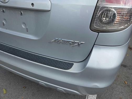 2007 Toyota Matrix Base