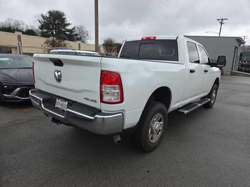 2024 RAM 2500 Tradesman Crew Cab 4x4 6'4' Box