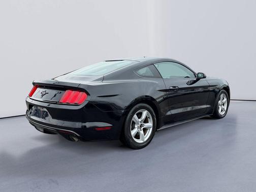 2016 Ford Mustang V6