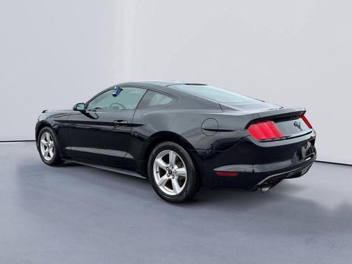 2016 Ford Mustang V6