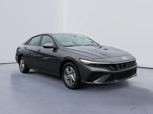 Amazon Gray 2026 Hyundai ELANTRA SE