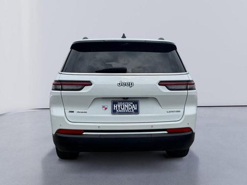 Bright White Clearcoat 2022 Jeep Grand Cherokee L Limited