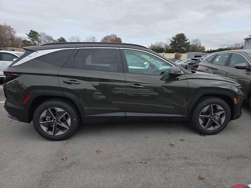 2026 Hyundai TUCSON SEL Premium