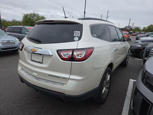 White Diamond Tricoat 2014 Chevrolet Traverse LTZ