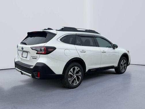 Crystal White Pearl 2021 Subaru Outback Touring