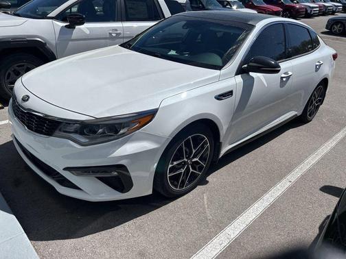 Snow White Pearl 2019 Kia Optima SX Turbo