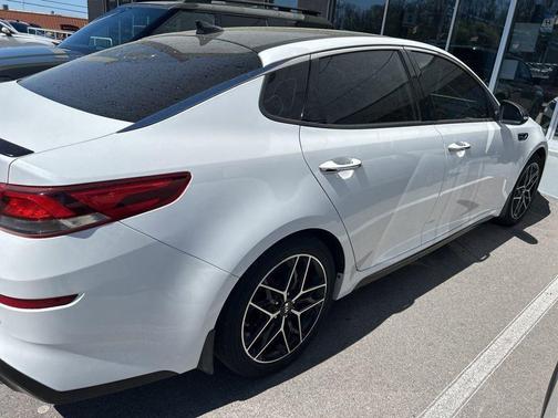 Snow White Pearl 2019 Kia Optima SX Turbo