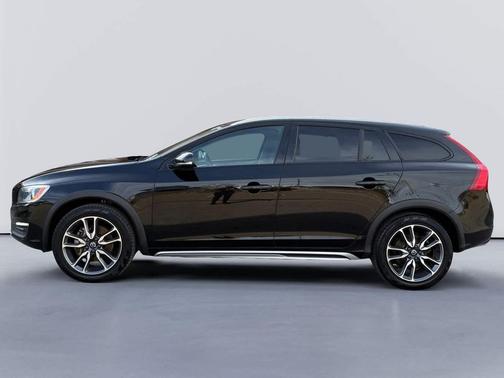 2018 Volvo V60 Cross Country T5
