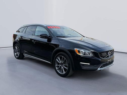 2018 Volvo V60 Cross Country T5