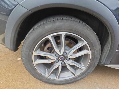 2018 Volvo V60 Cross Country T5