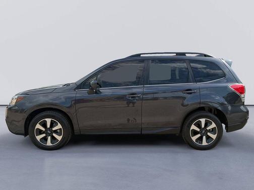 Dark Gray Metallic 2018 Subaru Forester 2.5i Limited