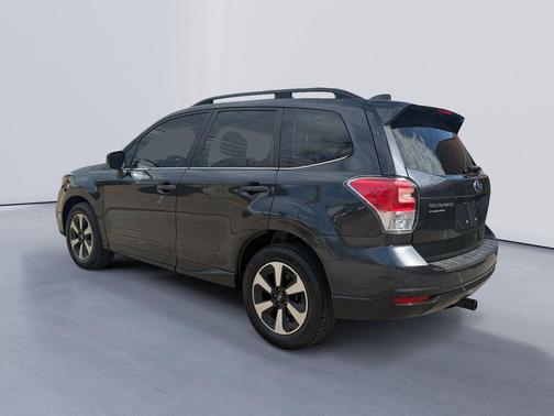 Dark Gray Metallic 2018 Subaru Forester 2.5i Limited