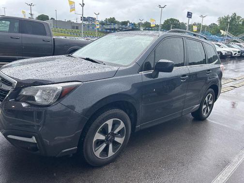 Dark Gray Metallic 2018 Subaru Forester 2.5i Limited