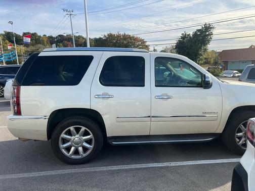 2009 GMC Yukon Denali
