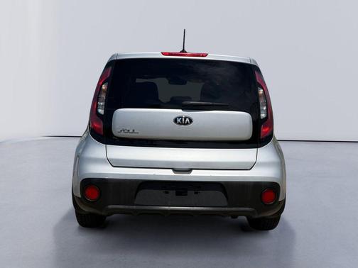 Bright Silver 2017 Kia Soul Base
