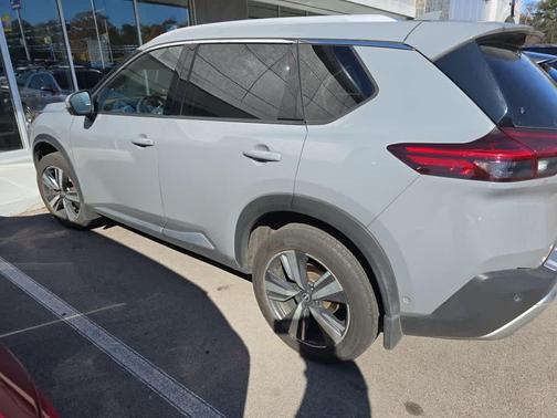 2022 Nissan Rogue Platinum