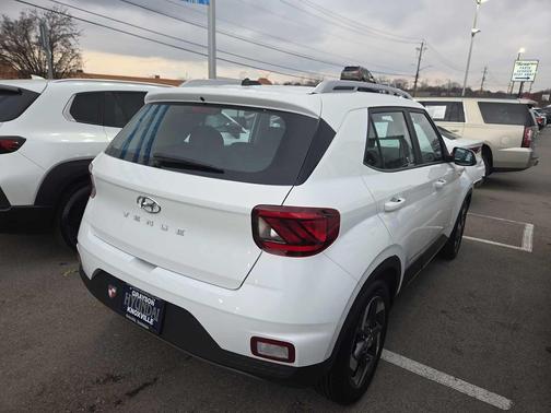 2025 Hyundai VENUE SEL