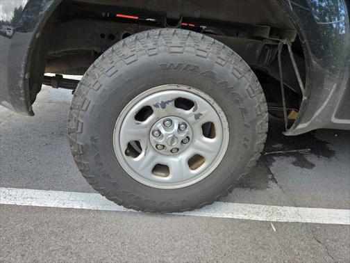 2010 Nissan Frontier XE