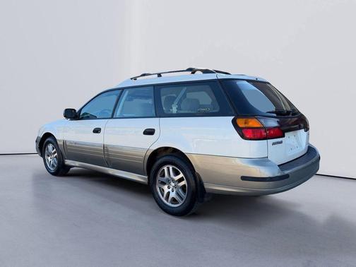 2004 Subaru Outback Base