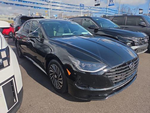 2023 Hyundai SONATA Hybrid Limited