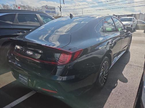 2023 Hyundai SONATA Hybrid Limited