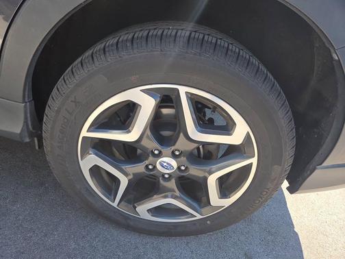 Dark Gray Metallic 2018 Subaru Crosstrek 2.0i Limited
