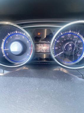 2011 Hyundai SONATA Limited