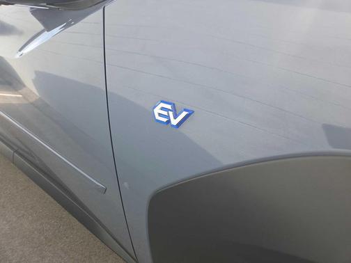 2023 Subaru Solterra Touring