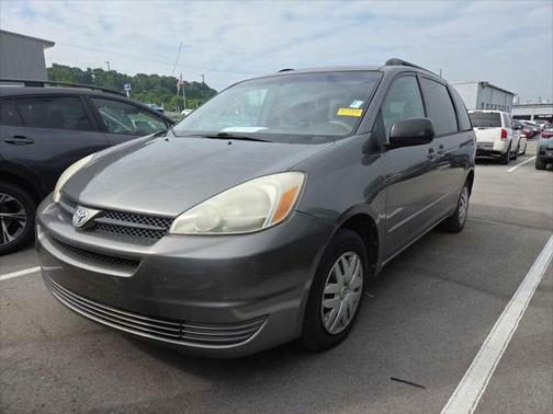 2004 Toyota Sienna LE