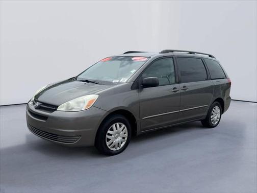 2004 Toyota Sienna LE