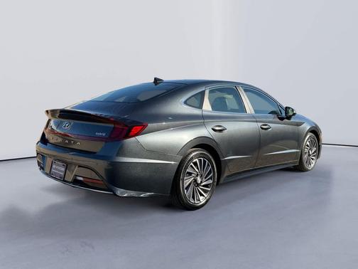 2023 Hyundai SONATA Hybrid Limited