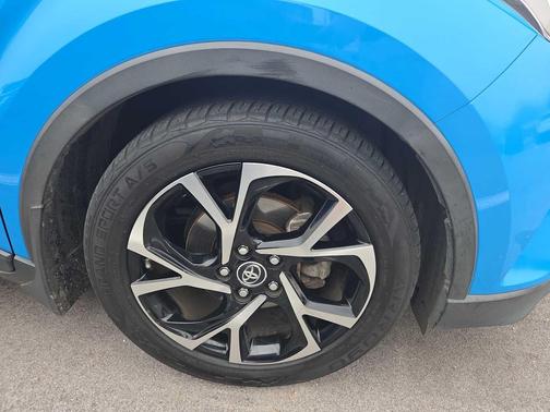 2019 Toyota C-HR XLE