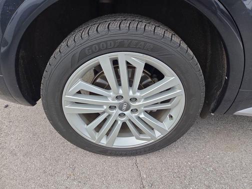 2020 Audi Q5 45 Premium Plus