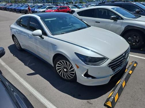 2022 Hyundai SONATA Hybrid Limited
